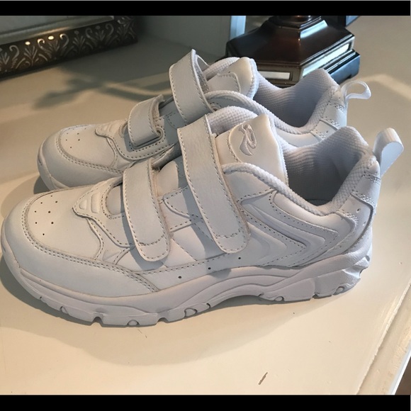 stride rite white sneakers